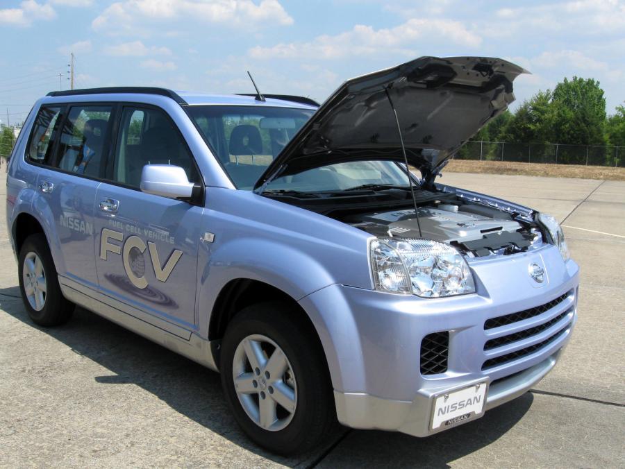  Nissan X-Trail FCV 2002 года  (фото 23 из 25)